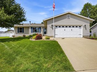 1520 Ranmar Ct, Ely, IA 52227