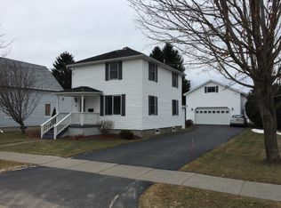 51 Chapman St, Rouses Pt, NY 12979