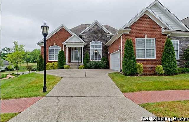 1st image of 402 Buckland Trc