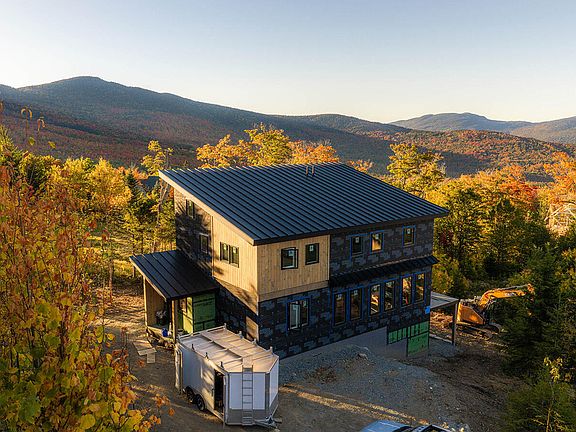 4th image of 8114 Sawtooth Road