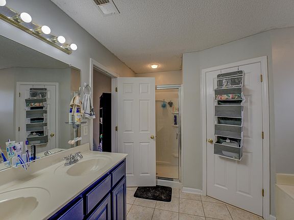 5th image of 11668 Millwind Dr