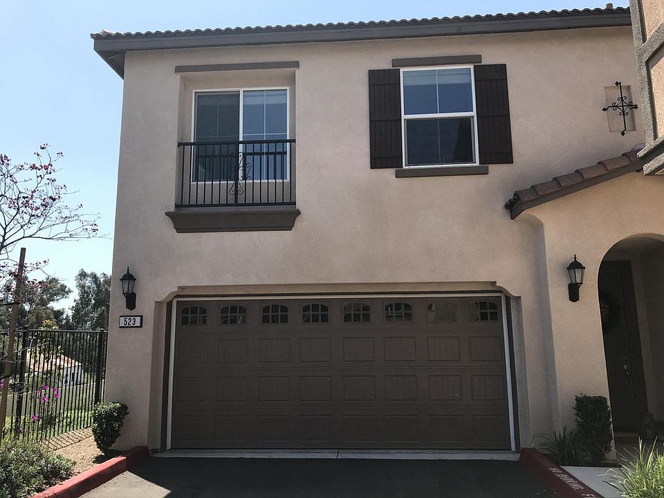 1st image of 523 Moonlight Dr