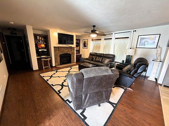 2nd image of 619 Park Ave