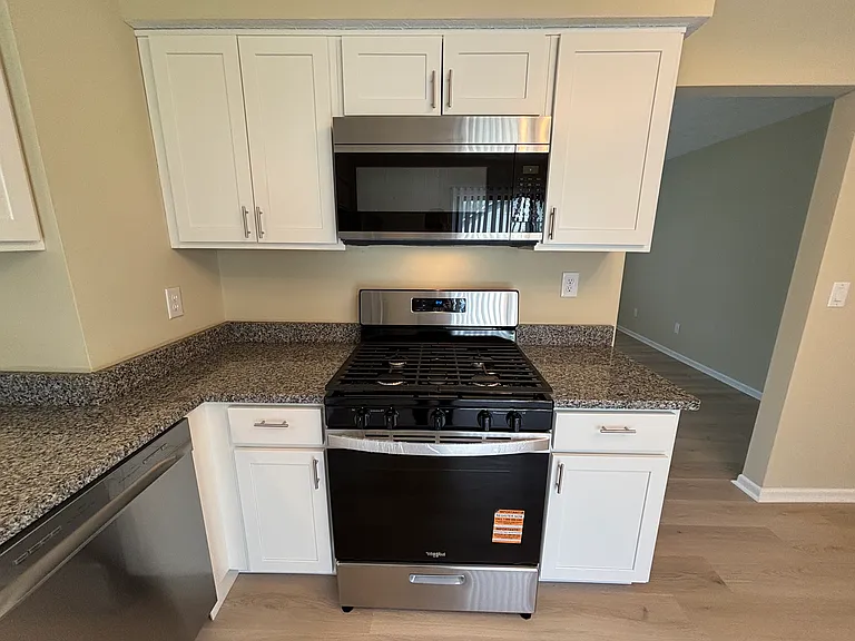 1826 Stoneview Ct — Photo 8