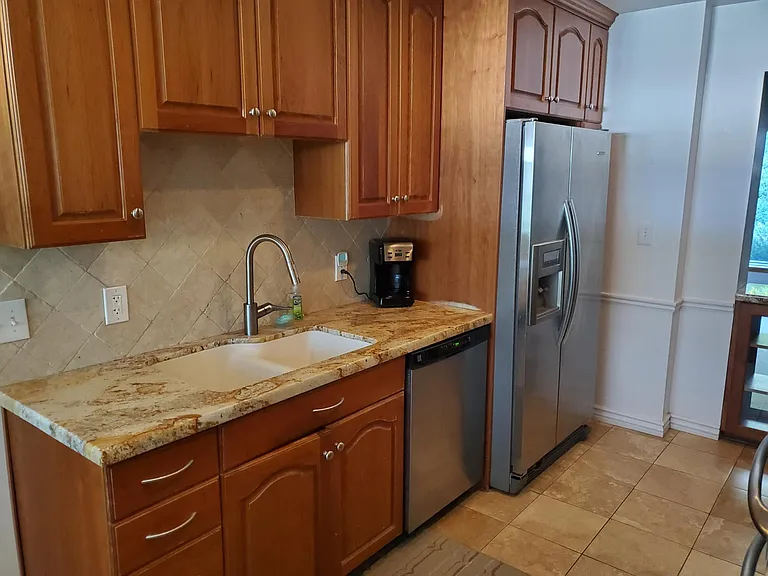1137 S Mercedes Way — Photo 16