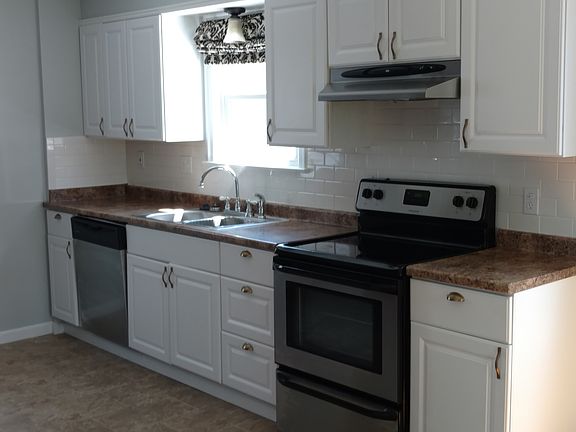 5th image of 3206 Park St