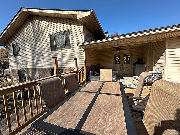 2nd image of 1135 Scenic Dr