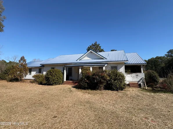 8230 Tomahawk Highway, Harrells, NC 28444