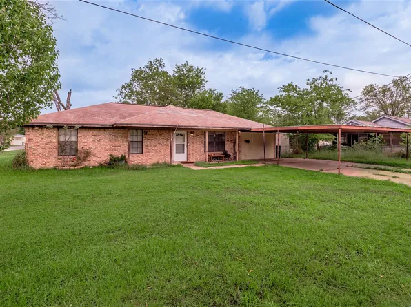 210 Bullard St, Madisonville, TX 77864