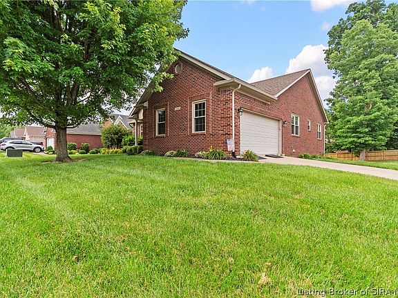 3rd image of 2000 Sterling Oaks Drive