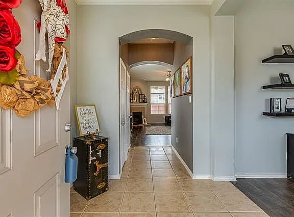 3rd image of 301 Highland Fairway Ln
