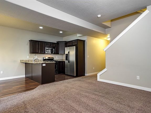 3rd image of 1138 N Shepard Creek Pkwy Unit 8