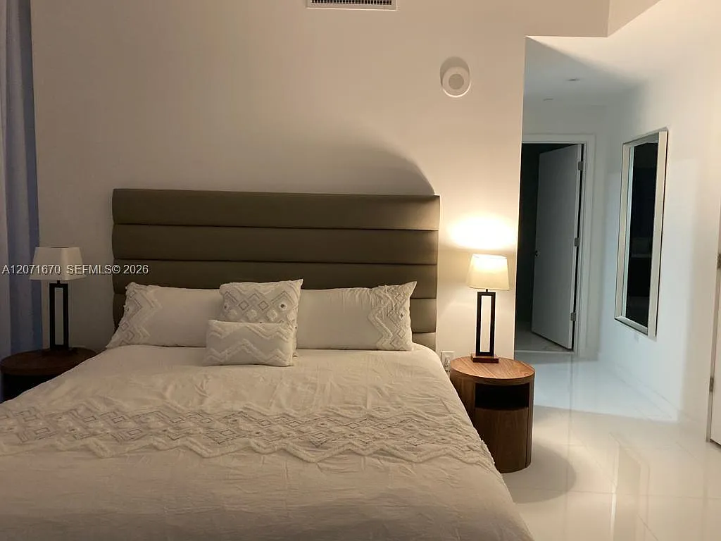 Paramount Miami Worldcent — Photo 4