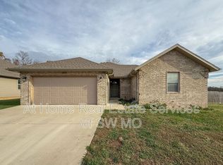1170 N Culpepper Ave, Republic, MO 65738