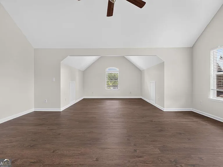 2210 Apple Orchard Way — Photo 25