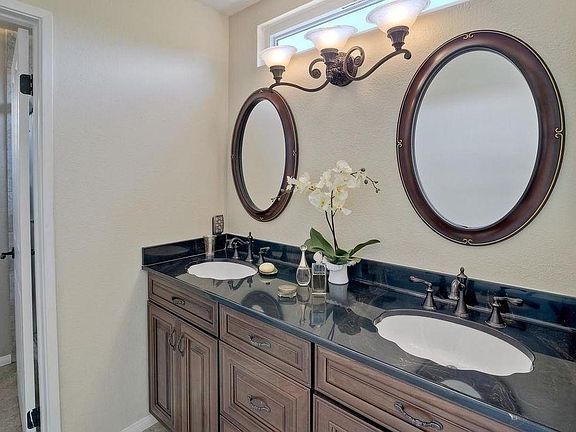 2nd image of 11265 Silver Buckle Way