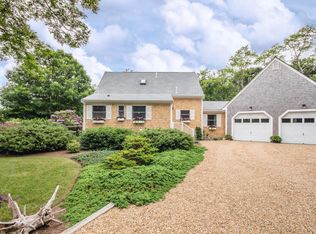5 Marchants Path, Edgartown, MA 02539