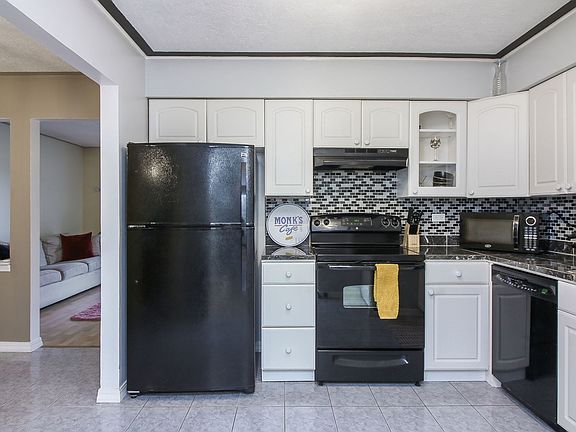 5th image of 134 Klein Creek Ct APT 6F