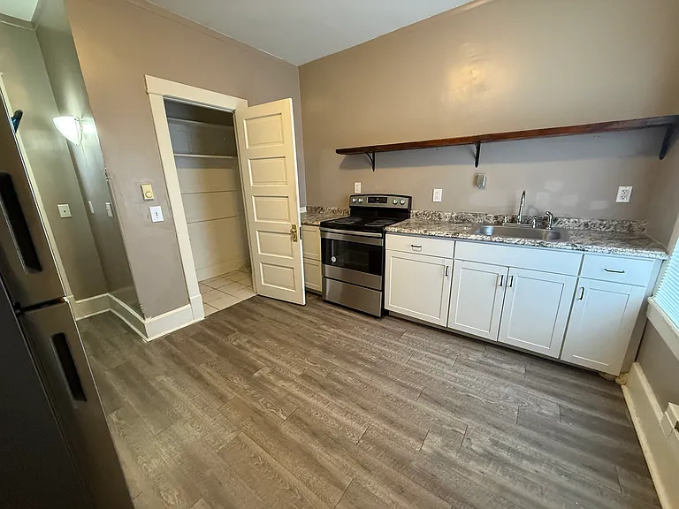 1540 Central Ave #3N — Photo 2
