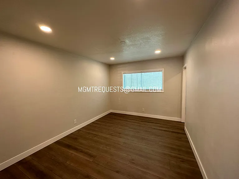 238 W Wilson Ave #6 — Photo 5