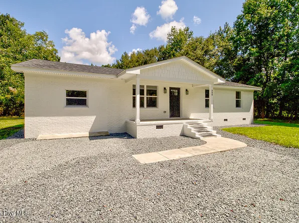 390 Newtown Loop Road, Atkinson, NC 28421