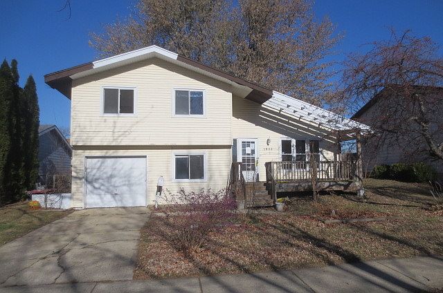 1st image of 1955 Ashwood Ln