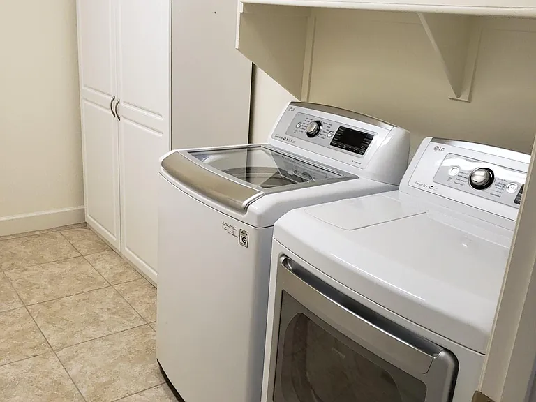 10138 W Los Gatos Dr — Photo 10