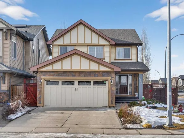 2407 E Kingsland Vw SE, Airdrie, AB T4A 0A5