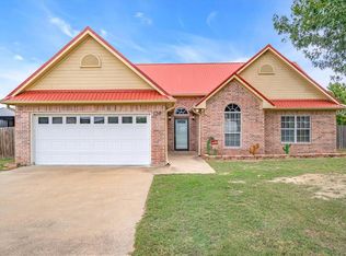 130 Posey Lake Dr, Edgewood, TX 75117