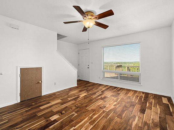 3rd image of 21459 Coyote Trl APT B4