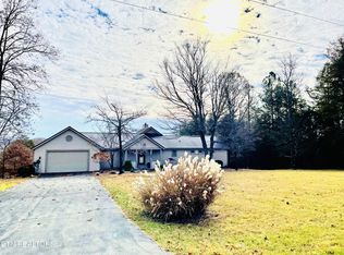 320 Deerfield Lndg, La Follette, TN 37766