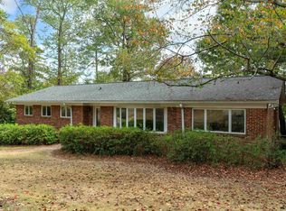 3317 N Woodridge Rd, Mountain Brook, AL 35223