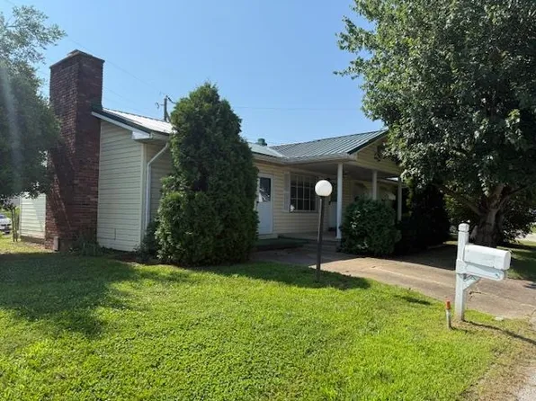 102 Martin Dr, Barboursville, WV 25504