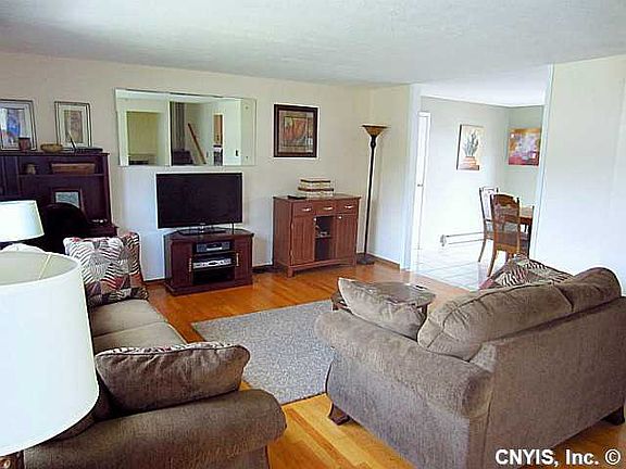 3rd image of 7596 Aster Dr
