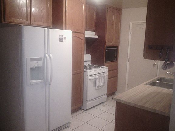 2nd image of 6733 Otto St