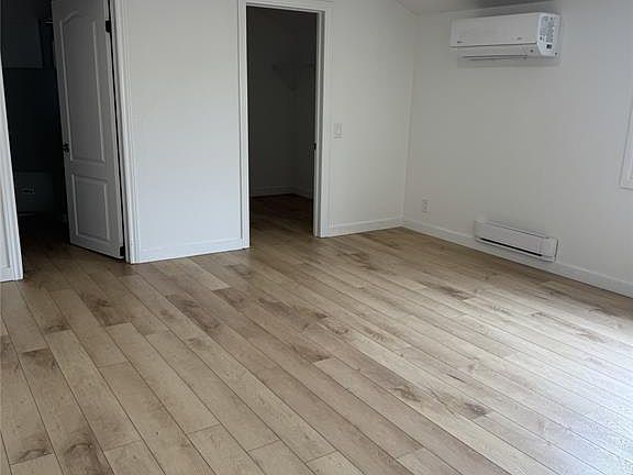 5th image of 819 Frank Ave #2