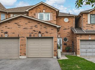 17 Bruce Cres, Barrie, ON L4N 8T8