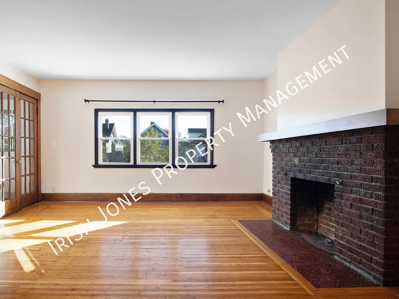 3 bed, 1352 sqft, $1,550 — Photo 1