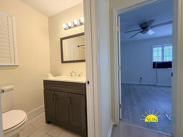139 Scranton St — Photo 23