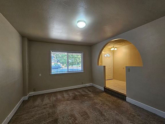 3rd image of 13717 SE 20th Cir