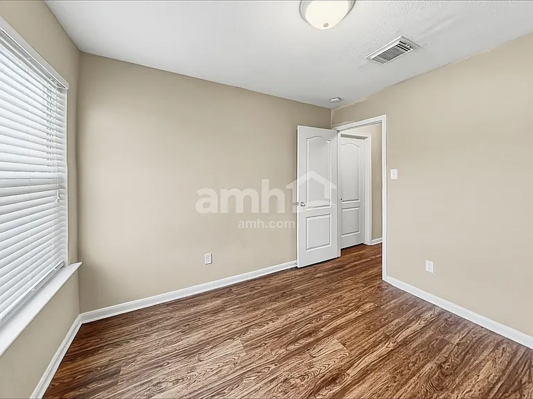 3846 Clobourne Crossing Ln — Photo 14
