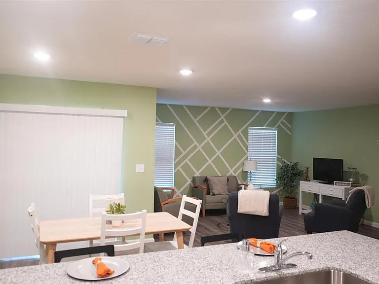 326 Medina Ct — Photo 11