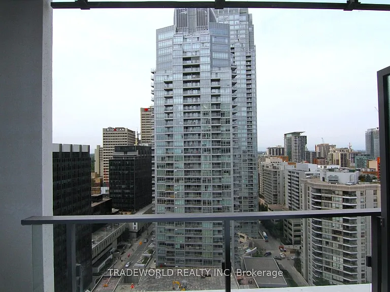 5 Soudan Ave #2510 — Photo 14