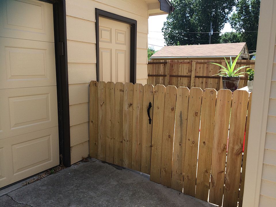 2nd image of 1832 S Bleckley Dr