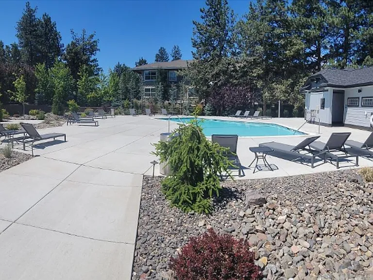 20527 SE Cameron Ave — Photo 13