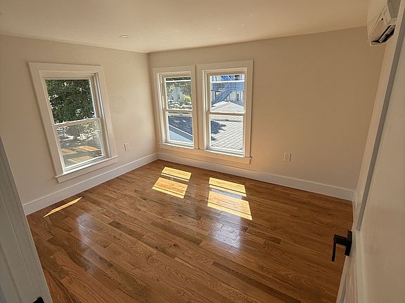 4th image of 5 Walnut Ave #4