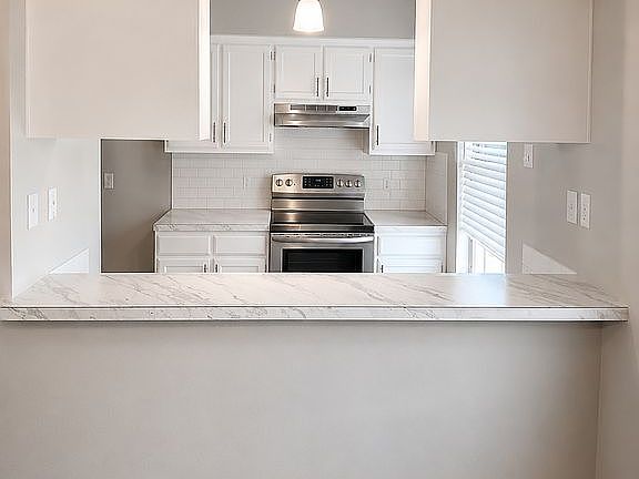 5th image of 13820 E 29th Pl
