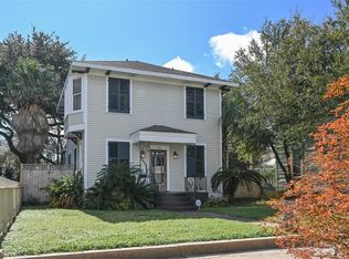 1115 Sealy St, Galveston, TX 77550