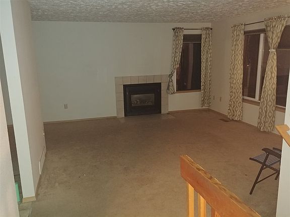 4th image of 956 E Calkins Dr #0