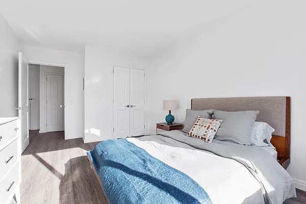 Rented by Greystar | media 26